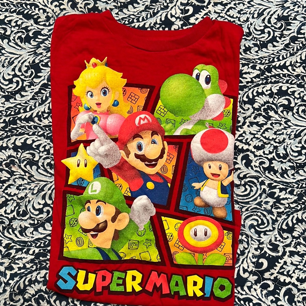 SOLD.   Super Mario T-Shirt, size XL, red